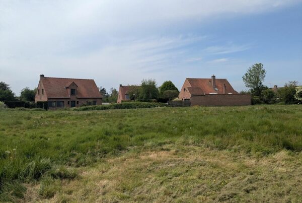 Terrain en vente à NEUVILLE EN FERRAIN — photo 1