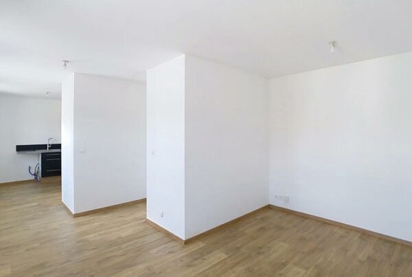 Appartement en location à COUTICHES — photo 1