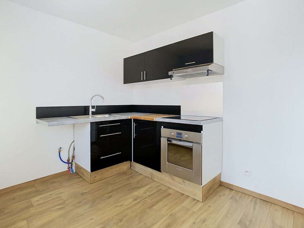 Appartement en location à COUTICHES — photo 2