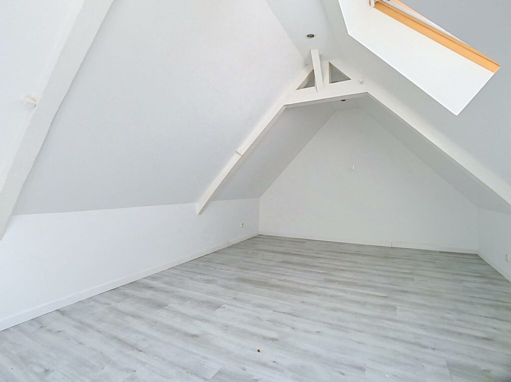Appartement en location à COUTICHES — photo 3