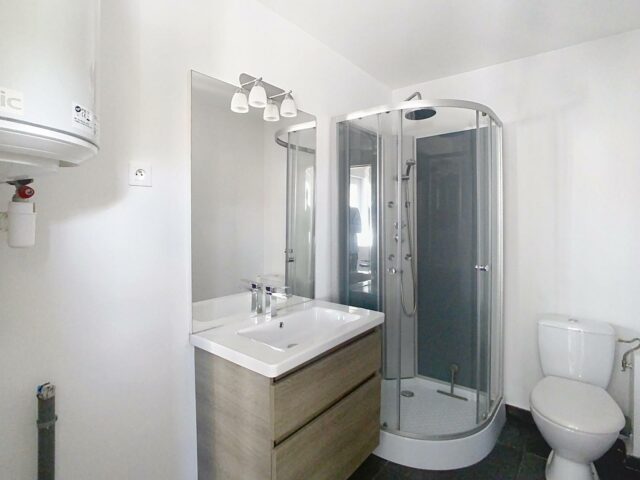 Appartement en location à COUTICHES — photo 5