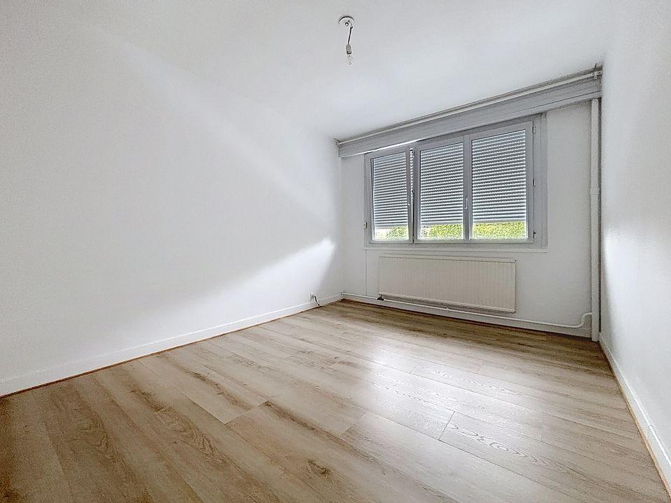 Appartement en location à LAMBERSART — photo 4