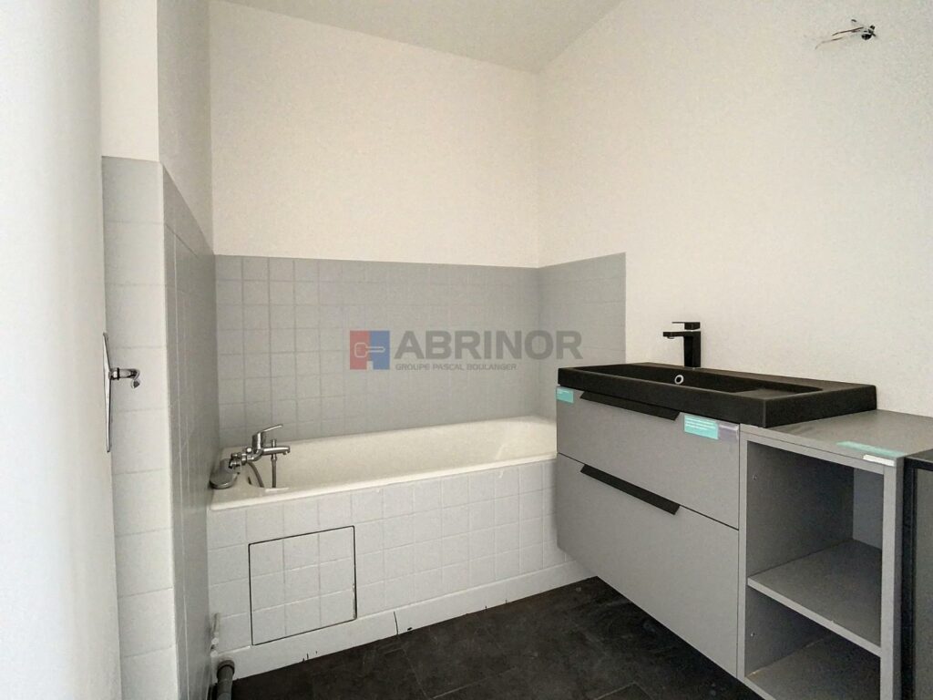 Appartement en location à LAMBERSART — photo 6