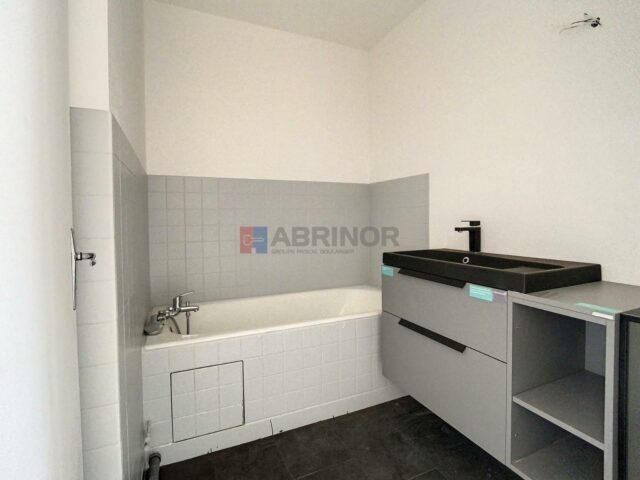 Appartement en location à LAMBERSART — photo 6