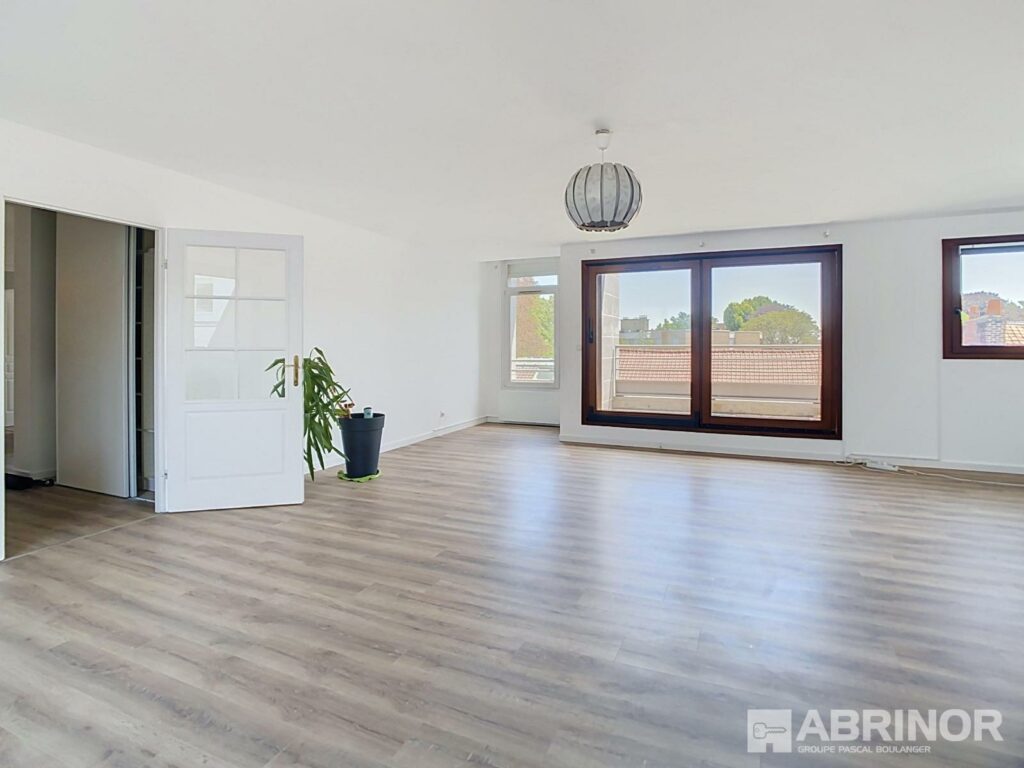 Appartement en location à LILLE — photo 1
