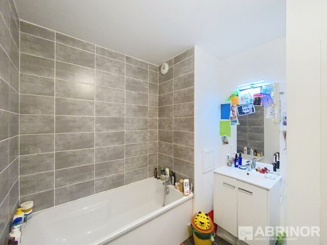 Appartement en location à VALENCIENNES — photo 8