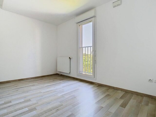 Appartement en vente à HELLEMMES LILLE — photo 3