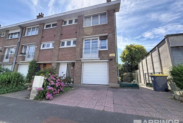 Maison en vente à HALLENNES LEZ HAUBOURDIN — photo 1