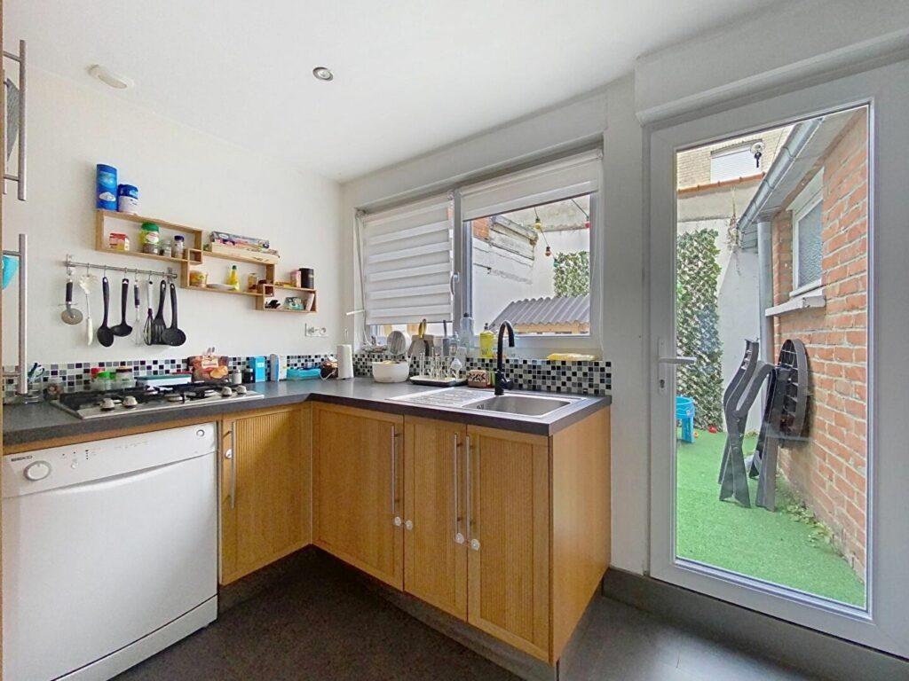 Maison en vente à HOUPLINES — photo 4