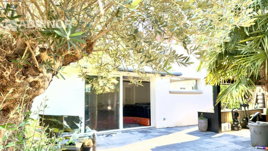 Maison en vente à LILLE — photo 8