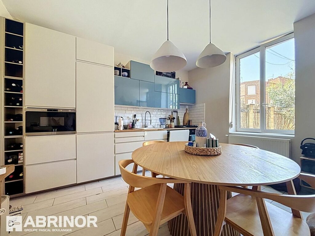 Maison en vente à LILLE — photo 1