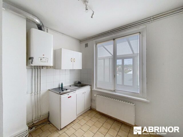 Appartement en location à LAMBERSART — photo 4