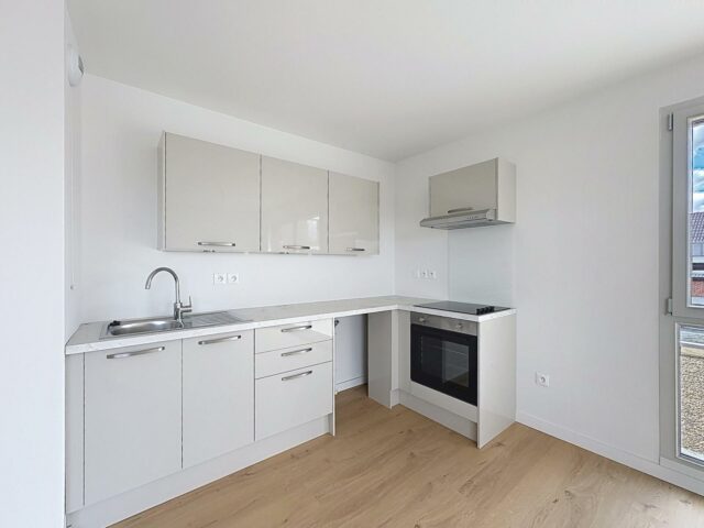 Appartement en location à VALENCIENNES — photo 2