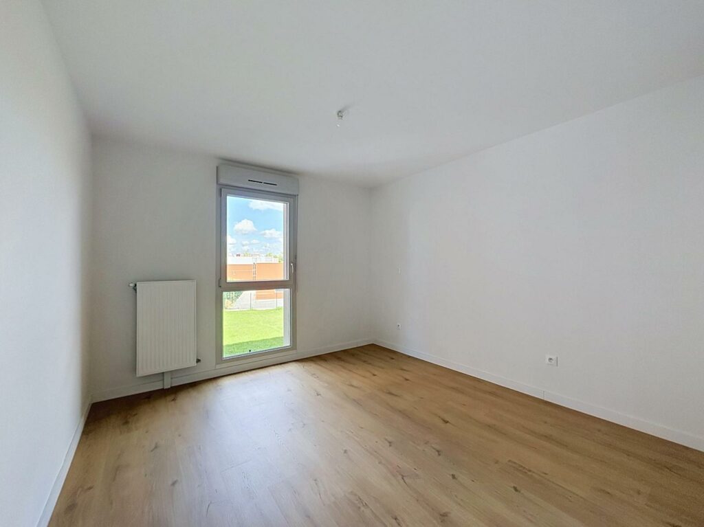 Appartement en location à VALENCIENNES — photo 4