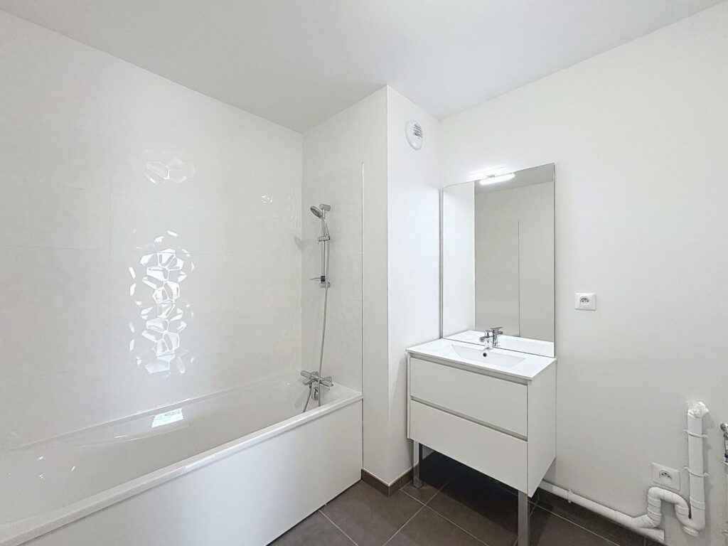 Appartement en location à VALENCIENNES — photo 5