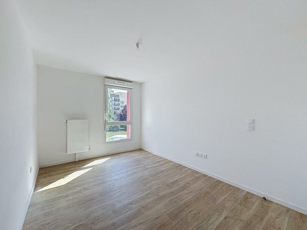 Appartement en location à VALENCIENNES — photo 4