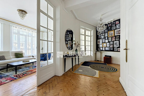 Appartement en vente à LILLE — photo 1