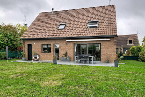 Maison en vente à HOUPLINES — photo 1