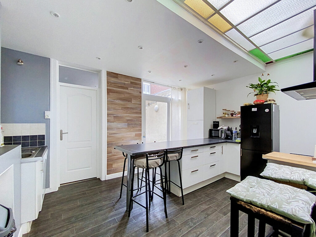 Maison en vente à HOUPLINES — photo 4
