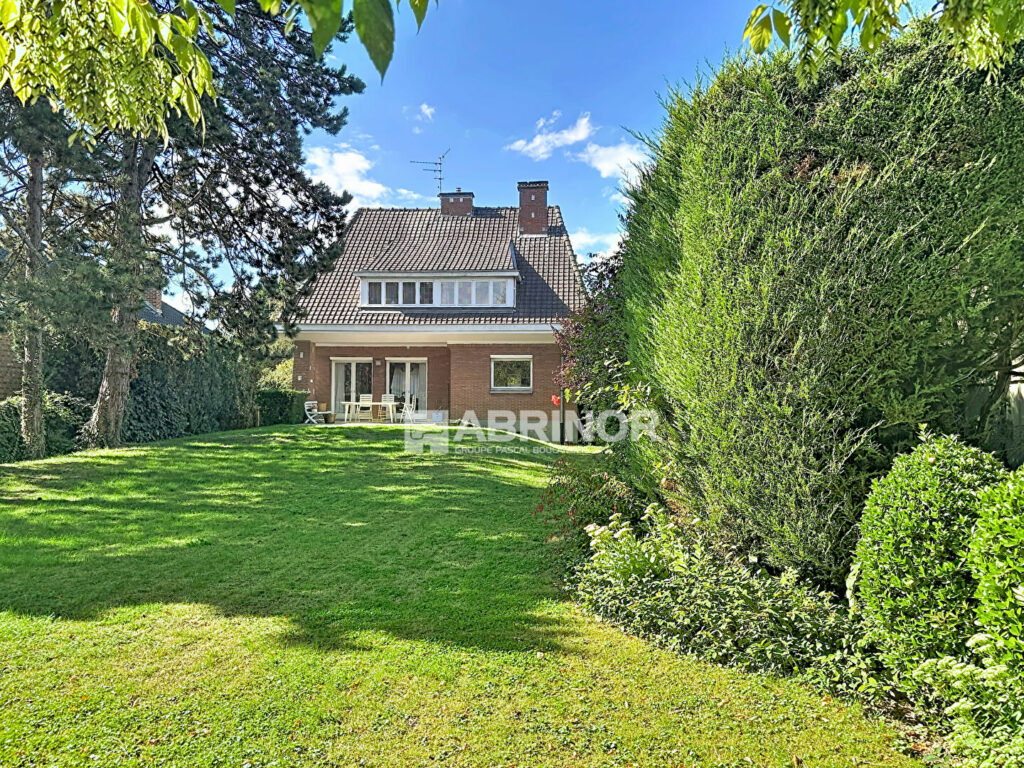 Maison en vente à LA CHAPELLE D ARMENTIERES — photo 1