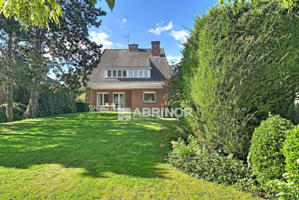 Maison en vente à LA CHAPELLE D ARMENTIERES — photo 1