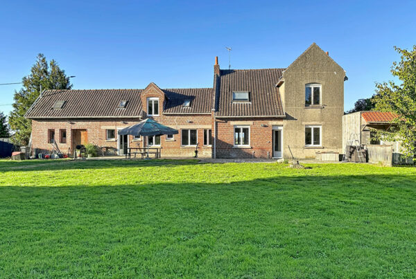 Maison en vente à LA CHAPELLE D ARMENTIERES — photo 1