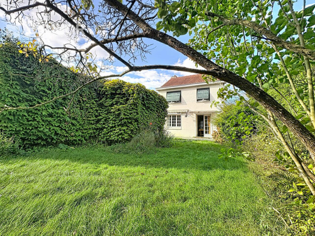 Maison en vente à LESQUIN — photo 1