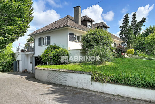 Maison en vente à PETITE FORET — photo 1