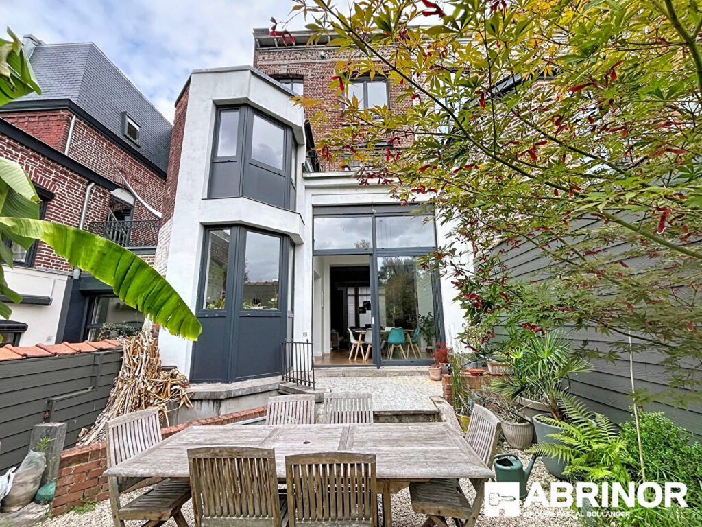 Maison en vente à ROUBAIX — photo 1