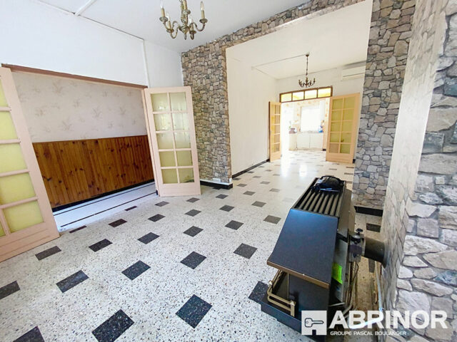 Maison en vente à SAINT AMAND LES EAUX — photo 1