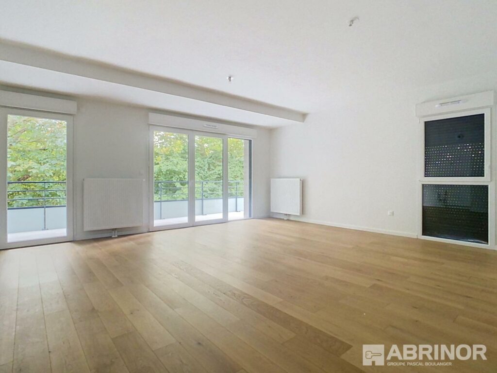 Appartement en location à LA CHAPELLE D ARMENTIERES — photo 1