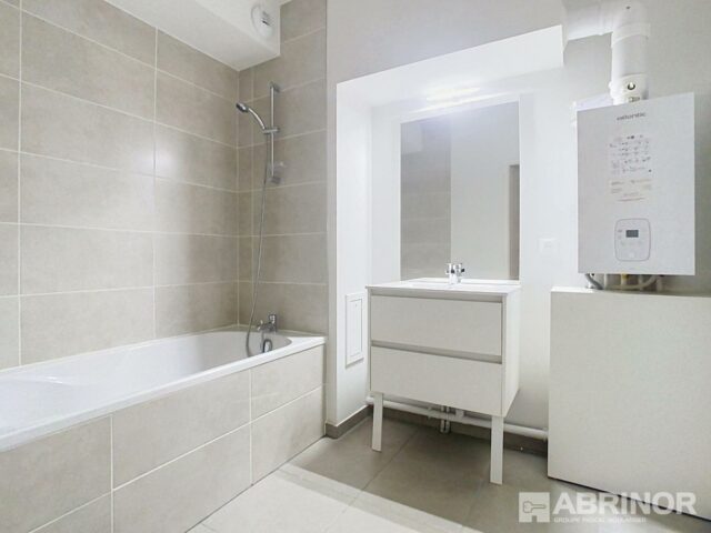 Appartement en location à LA CHAPELLE D ARMENTIERES — photo 6