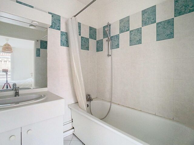 Appartement en location à LILLE — photo 4