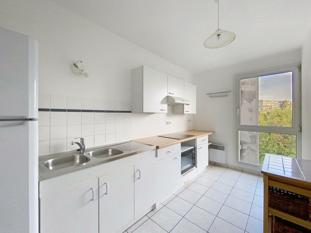 Appartement en location à LILLE — photo 2