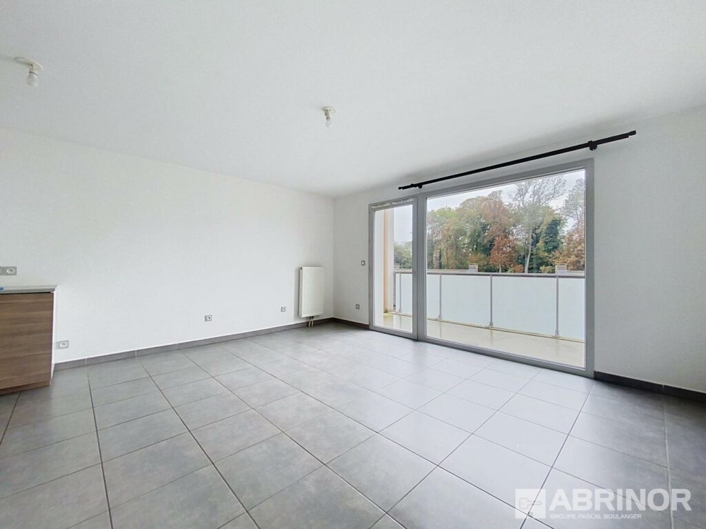 Appartement en location à LOOS — photo 3