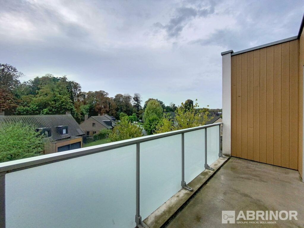 Appartement en location à LOOS — photo 4
