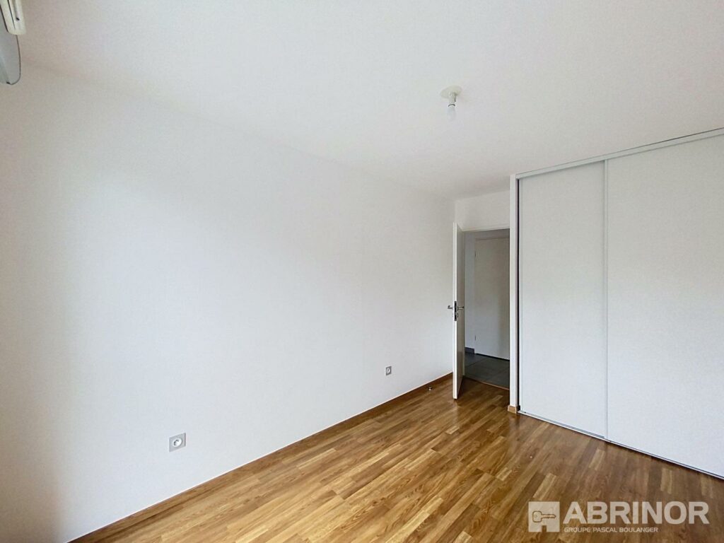 Appartement en location à LOOS — photo 6