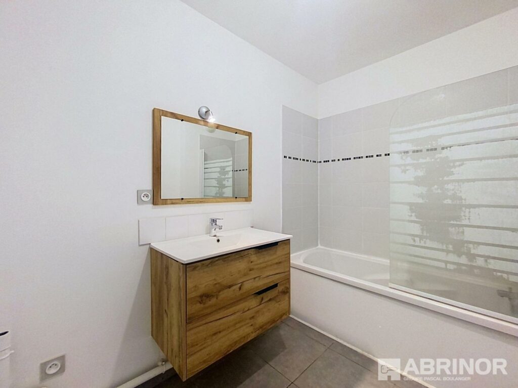 Appartement en location à LOOS — photo 7