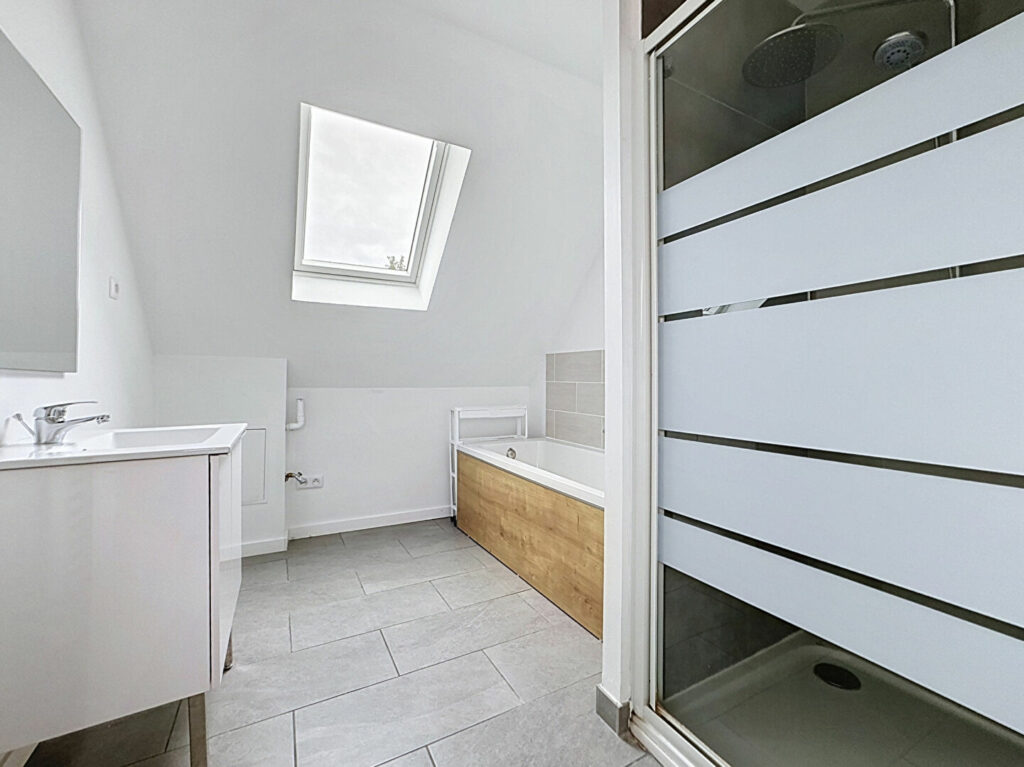 Maison en vente à COUTICHES — photo 11