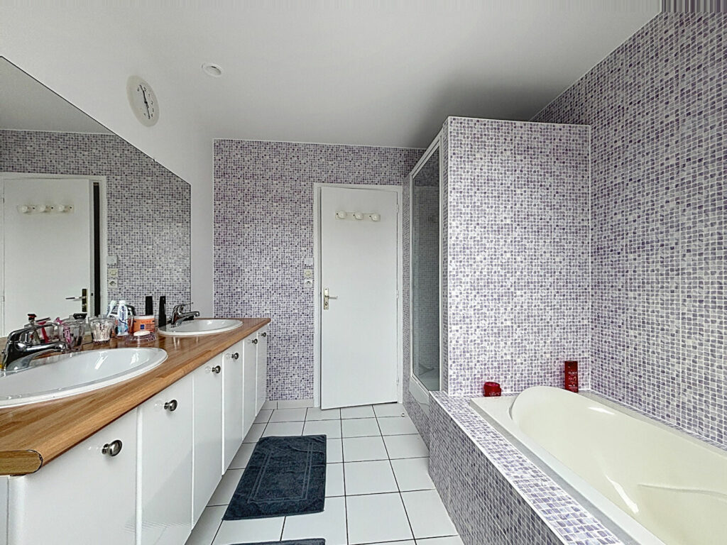 Maison en vente à HOUPLINES — photo 8