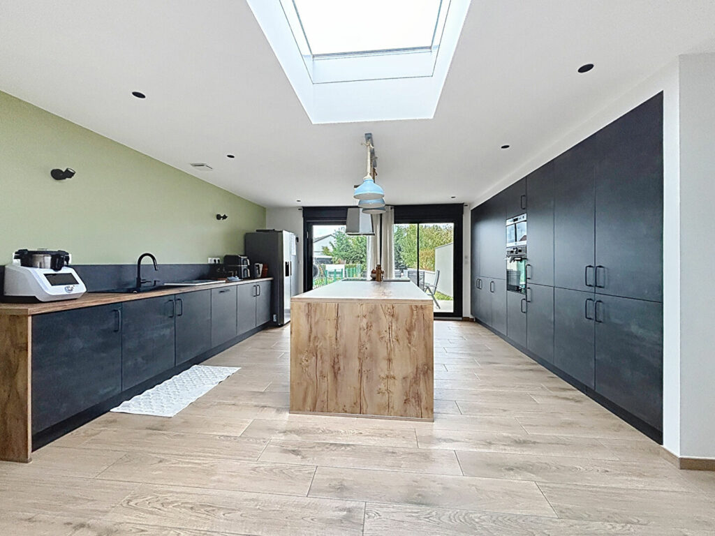 Maison en vente à LA CHAPELLE D ARMENTIERES — photo 2