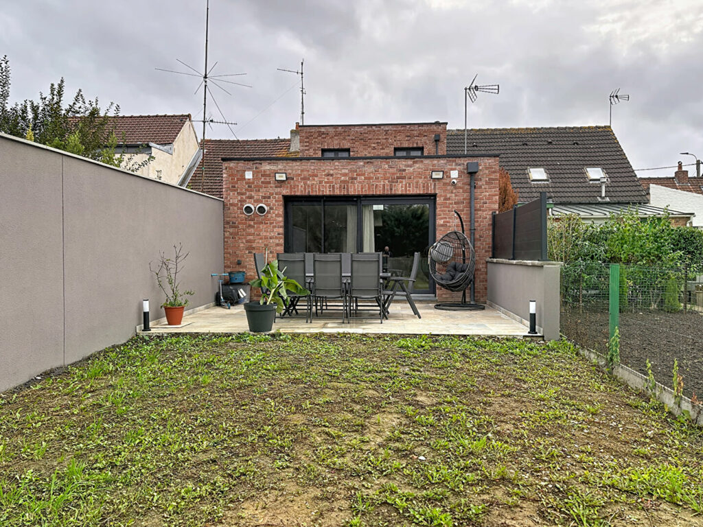 Maison en vente à LA CHAPELLE D ARMENTIERES — photo 7