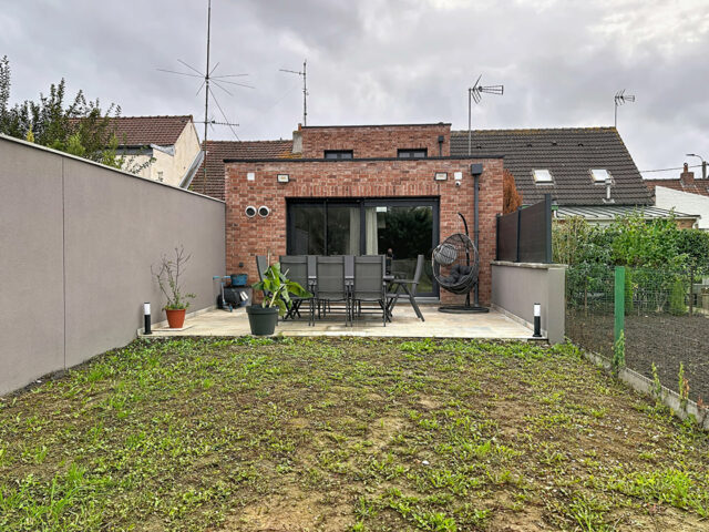 Maison en vente à LA CHAPELLE D ARMENTIERES — photo 7