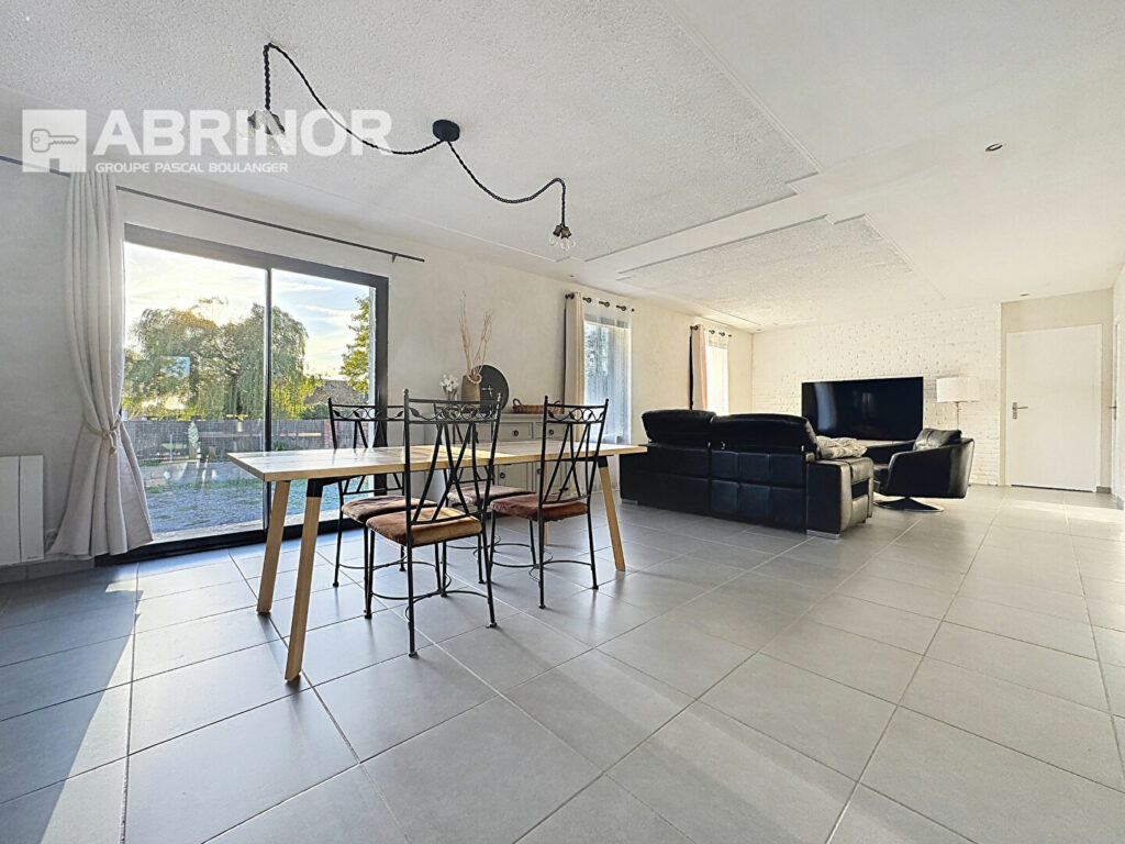 Maison en vente à MOUCHIN — photo 1